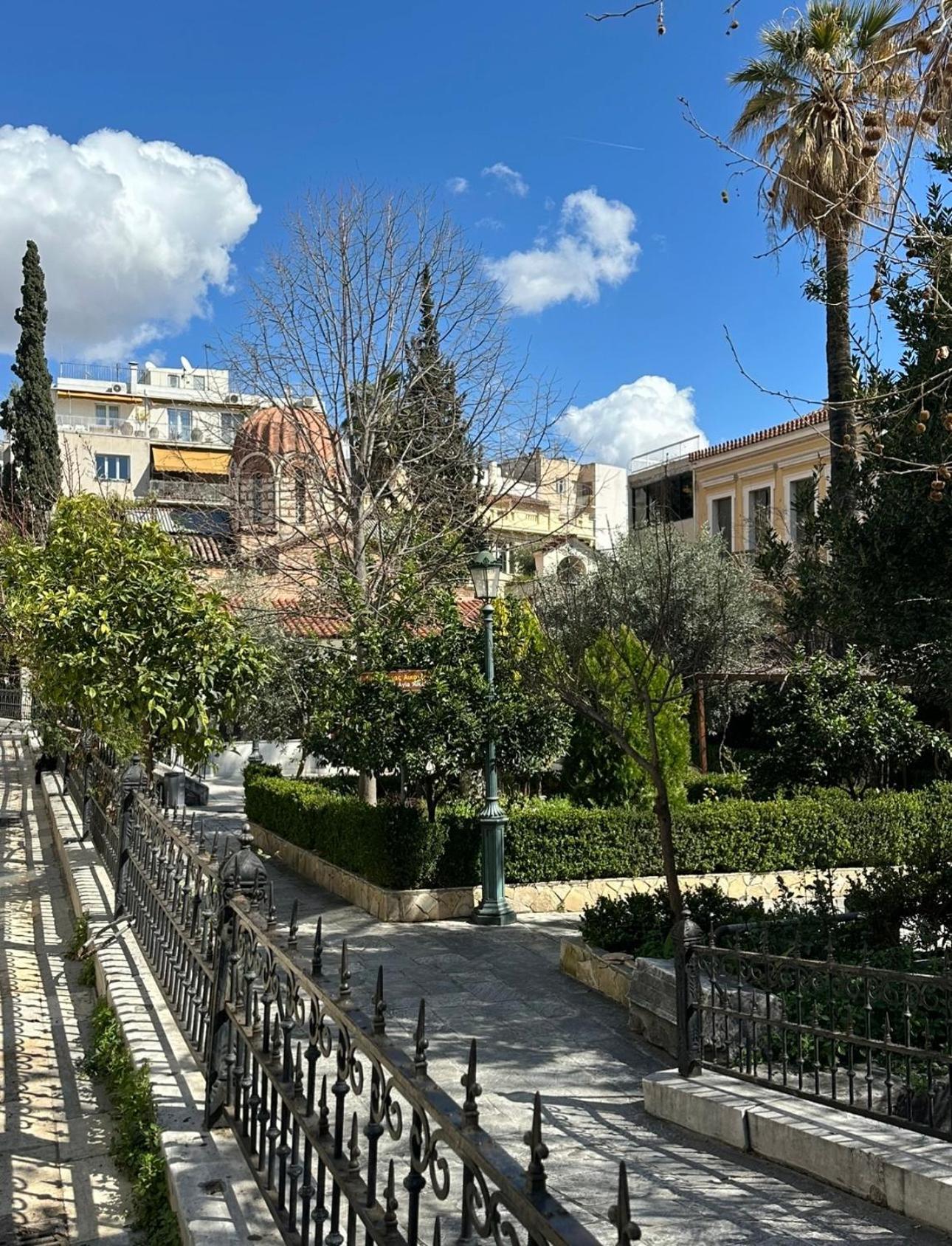 Central House In Plaka 아테네 외부 사진