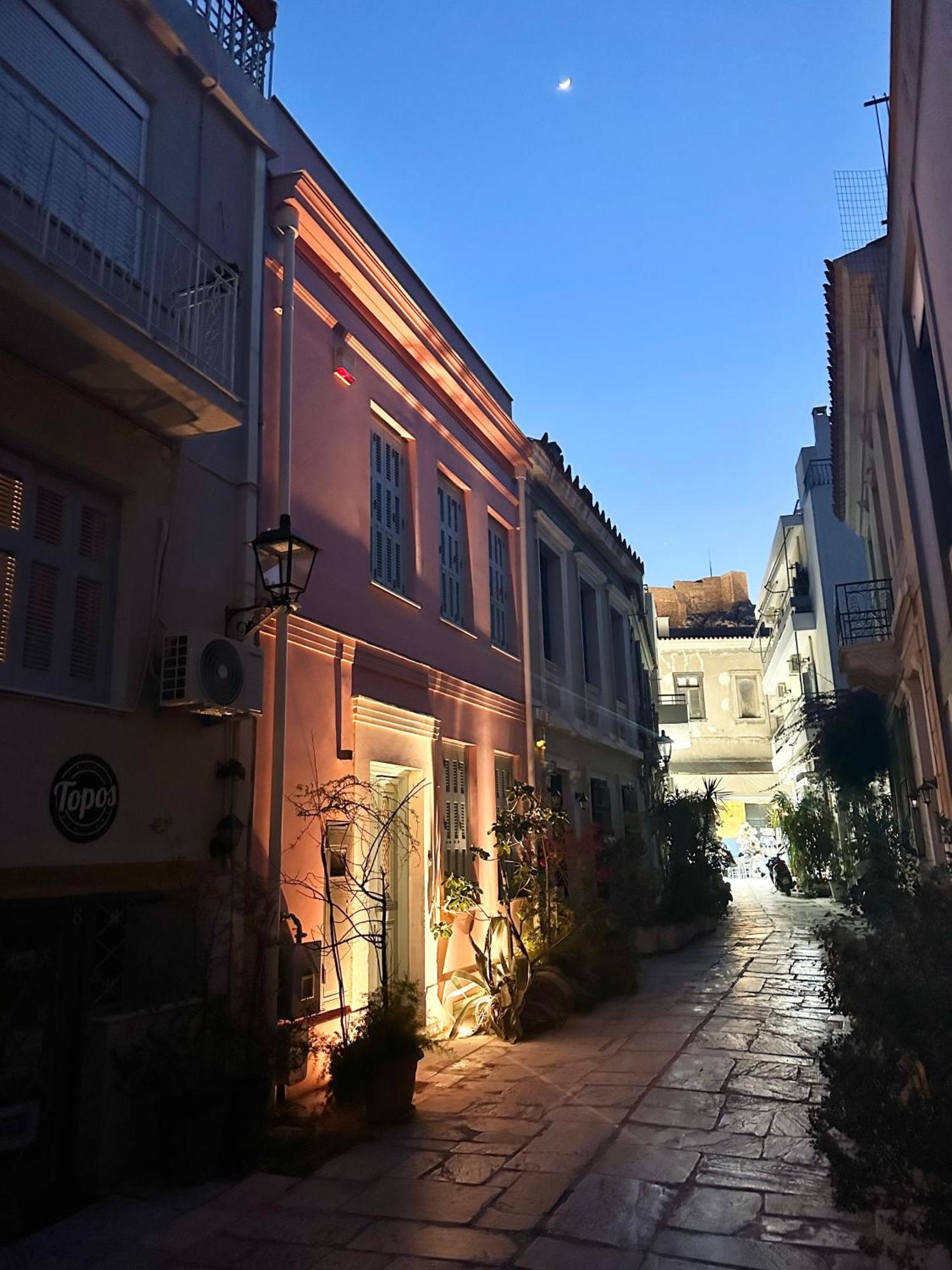 Central House In Plaka 아테네 외부 사진